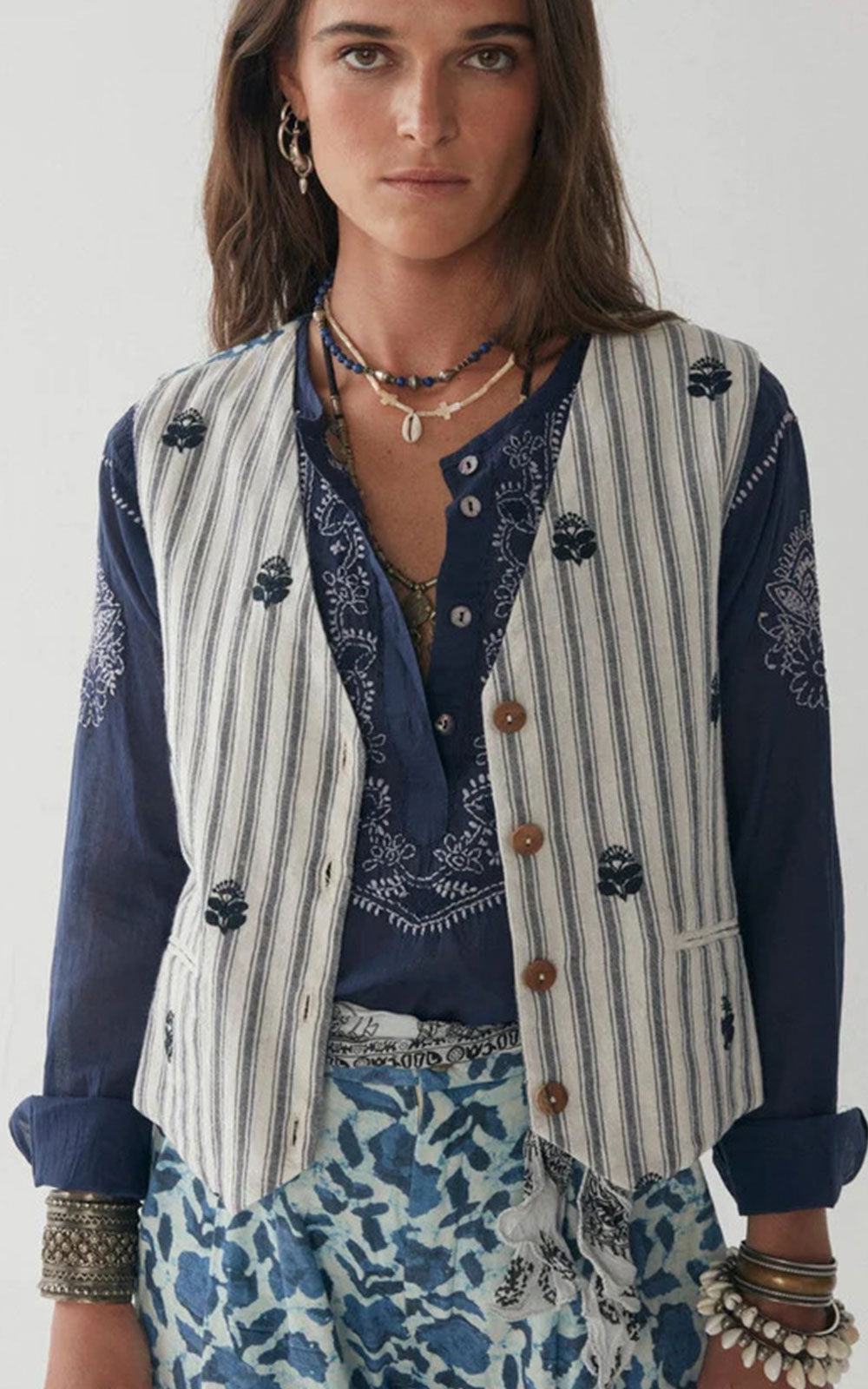 GIADA WHITE STRIPES CHEST