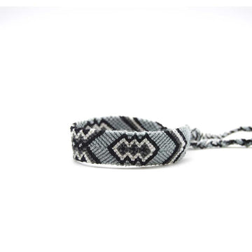 pulsera-wayuu-gris-claro-01-jpg