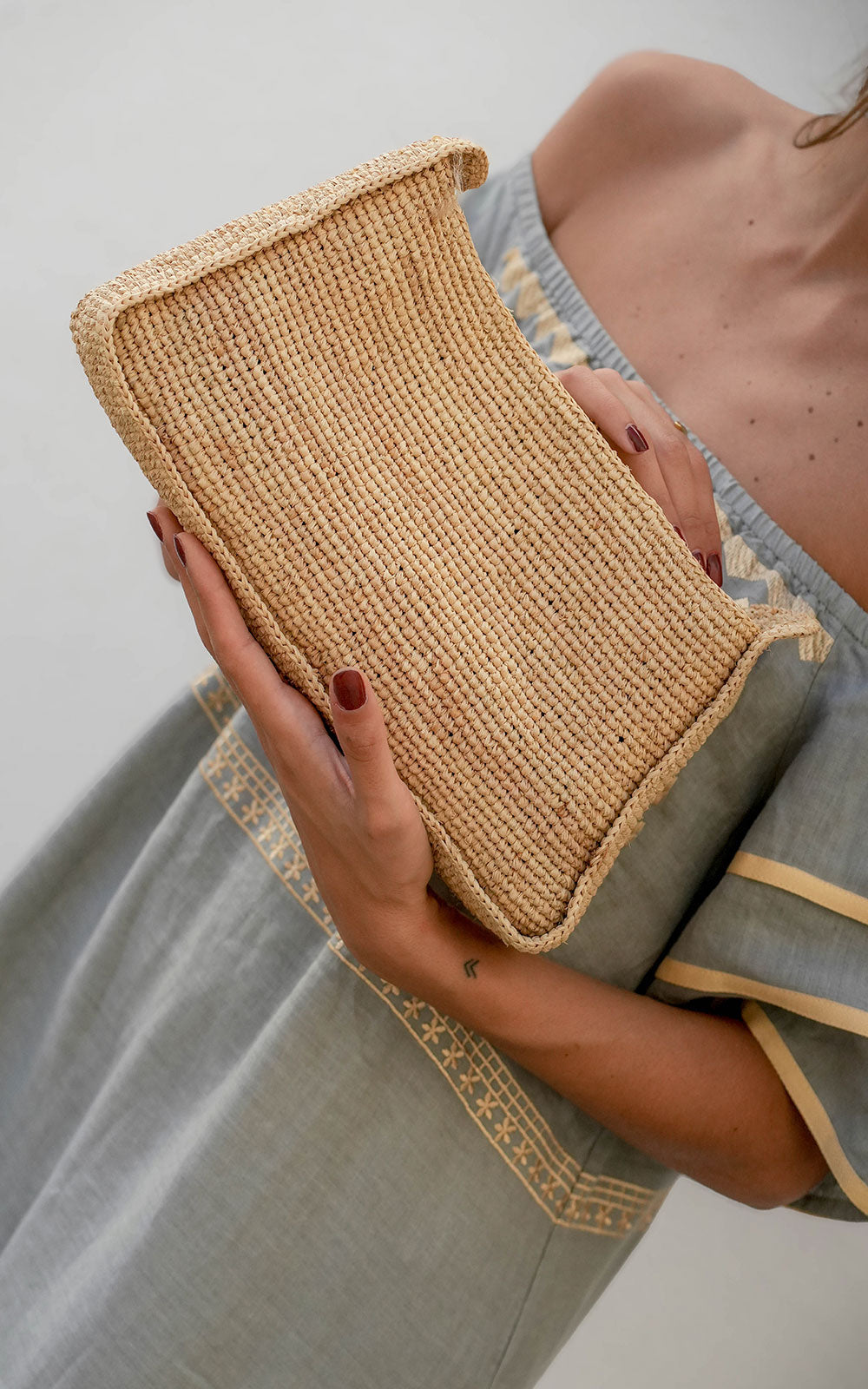 VEROMANITRA TEA HANDBAG