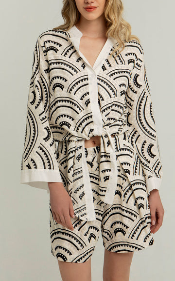 CAMISA TRIANGULO FRONT TIE WHITE BLACK ECRU