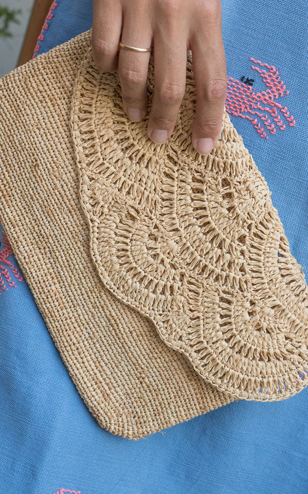 POUCH OLIVA SUN NATURAL