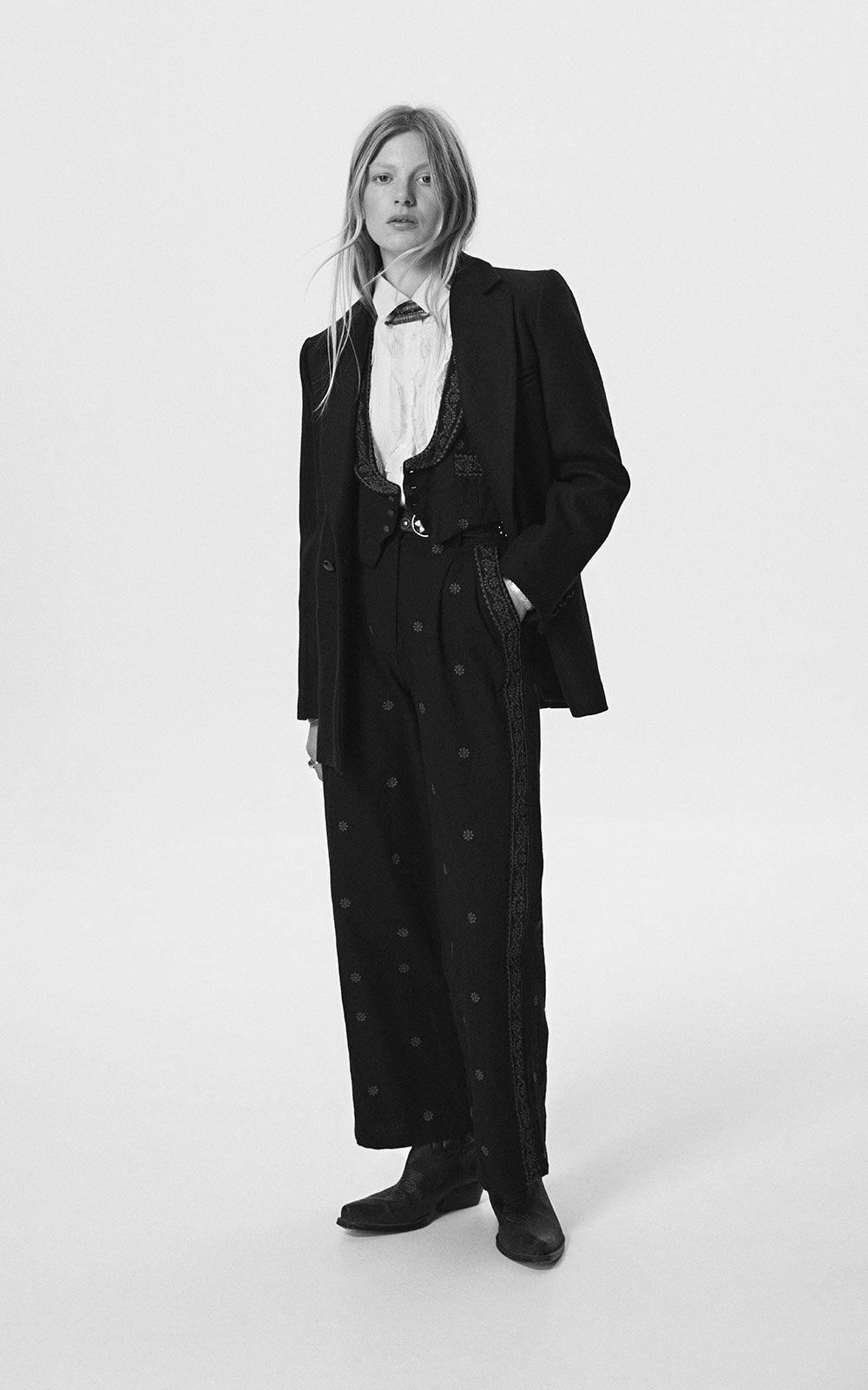 CHALECO LUPITA CHARRO BLACK