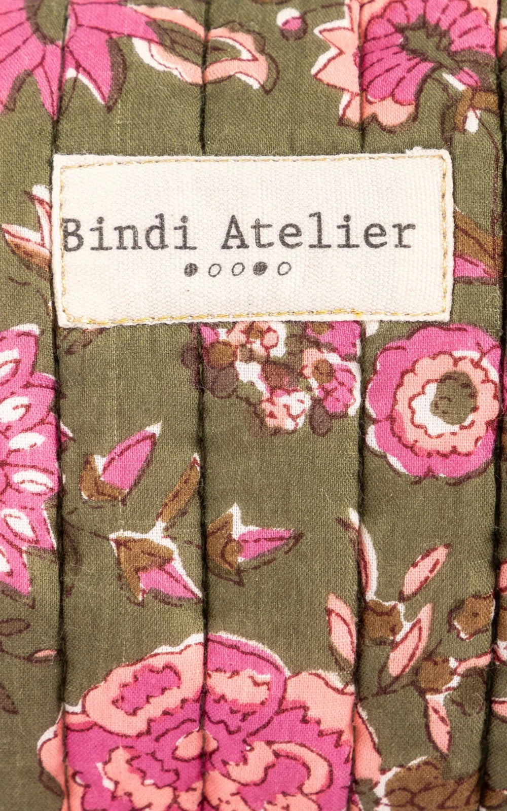 Estuche Goa Khaki ambiente - Bindi Atelier