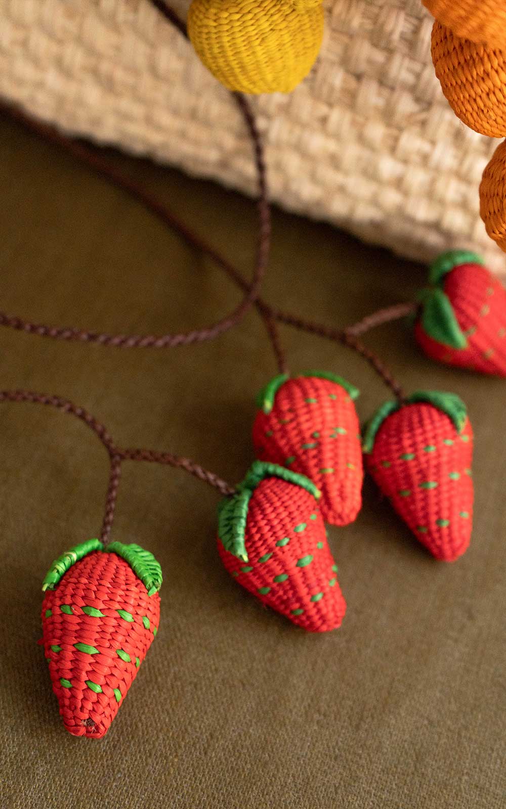 CHARM STRAWBERRY BUNCH